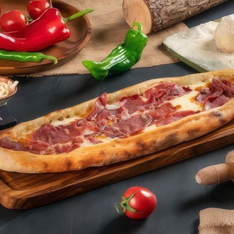 Pastırmalı Kaşarlı Pide görseli
