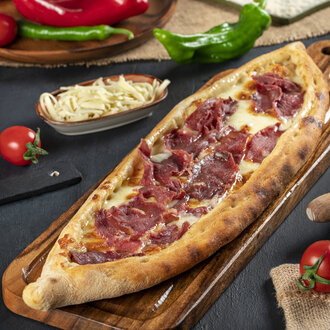 Pastırmalı Kaşarlı Pide görseli