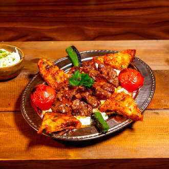 Yoğurtlu Kebap (Terbiyeli Et Şişten) görseli