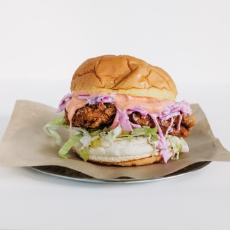 Crispy Chicken Burger görseli