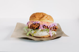 Crispy Chicken Burger görseli