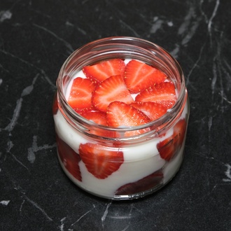 Çilekli Muhallebi görseli