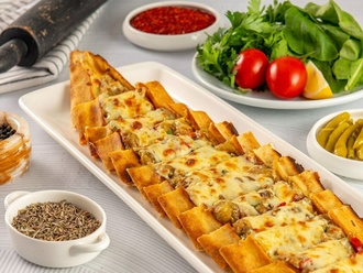 Köz Patlıcanlı Pide görseli