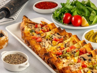 Veggie Pide görseli