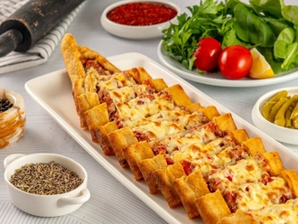 Kıymalı Kaşarlı Pide görseli