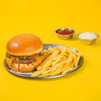 Acı Soslu Klasik Birader Burger Combo görseli