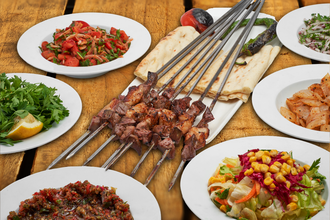Kuşbaşılı Et Şiş Kebap görseli