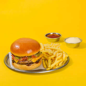 Füme Etli Barbekü Burger Combo görseli