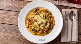 Köri Soslu Penne görseli