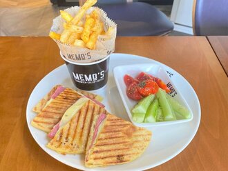 3 Etli Bazlama Tost görseli