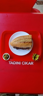 Yarım Ekmek Izgara Köfte görseli
