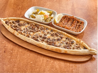 Kavurmalı Kaşarlı Pide görseli