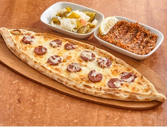 Sucuklu Kaşarlı Pide görseli