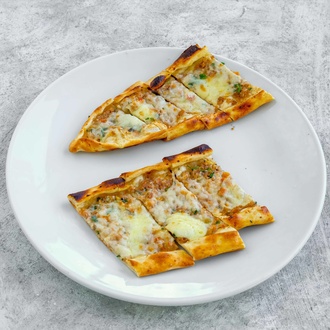 Kıymalı Kaşarlı Pide görseli