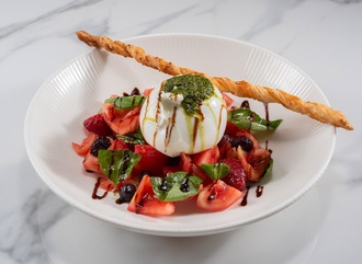 Çilekli & Pesto Soslu Burrata görseli