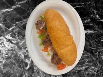 Ekmek Arası Köfte görseli