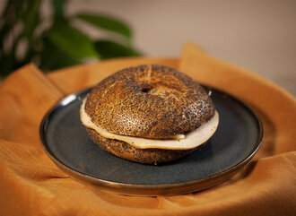 Hindi Fümeli Bagel Sandviç görseli