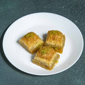 Antep Fıstıklı Baklava (4 Dilim) görseli