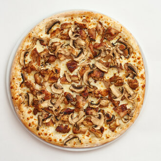 Chicken Alfredo Pizza görseli