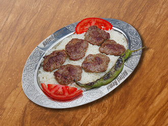 Pilav Üstü Köfte görseli