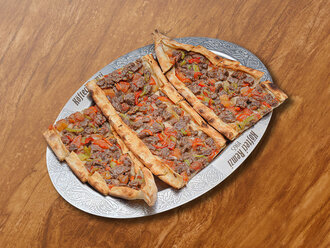 Kuşbaşılı Pide görseli