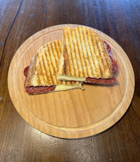 Ayvalık Ekmeğine Mix Tost görseli