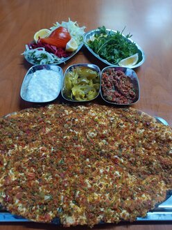 Lahmacun görseli