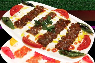 Yoğurtlu Adana Kebap görseli