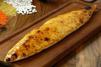 Kavurmalı Kaşarlı Pide görseli