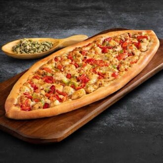 Tavuk Kuşbaşılı Pide görseli