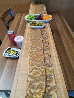 Etli Ekmek & Bıçak Arası Pide Menü görseli