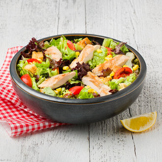 Izgara Tavuklu Salata görseli