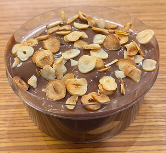 Sütlü Çikolatalı Fındıklı Profiterol görseli