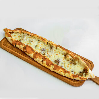 Kavurmalı Peynirli Pide görseli