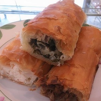 Ispanaklı Peynirli Kol Böreği görseli