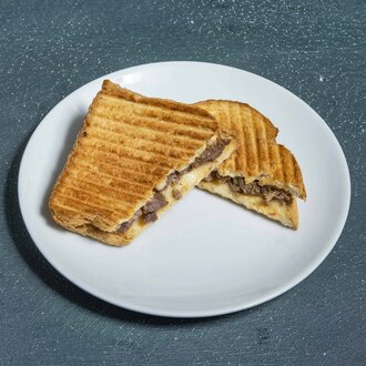 Kavurmalı Kaşarlı Tost görseli