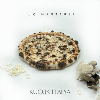 Üç Mantarlı Pizza görseli