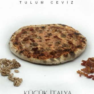 Tulum Peynirli Cevizli Pizza görseli