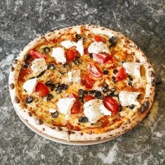 Akdeniz Esintisi Pizza görseli