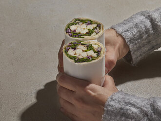 Kaliforniya Tavuklu (California Chicken) görseli