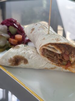 Vegan Soslu Döner Dürüm görseli