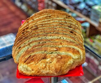 Ekşi Mayalı Tam Buğday Ekmeği (Yarım) görseli