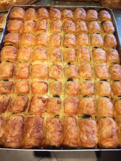 Ispanaklı Peynirli Sarıyer Böreği (230 Gr.) görseli