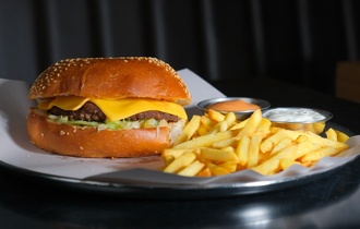Cheeseburger görseli