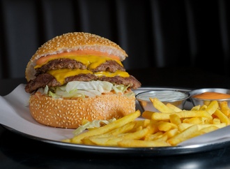 Double Cheese Burger görseli