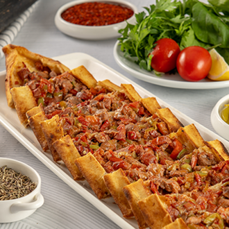 Kuşbaşılı Pide görseli