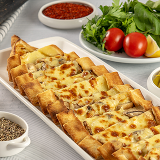 Mantarlı Kaşarlı Pide görseli
