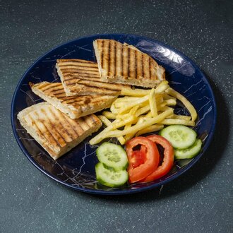Bazlama Ekmek Arası Kaşarlı Tost görseli
