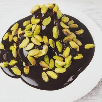 Antep Fıstıklı Çikolatalı Profiterol (650 Gr.) görseli