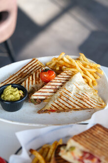 Tavuk Quesadilla görseli